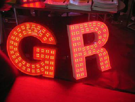 遂宁LED发光字常见的安装误区。